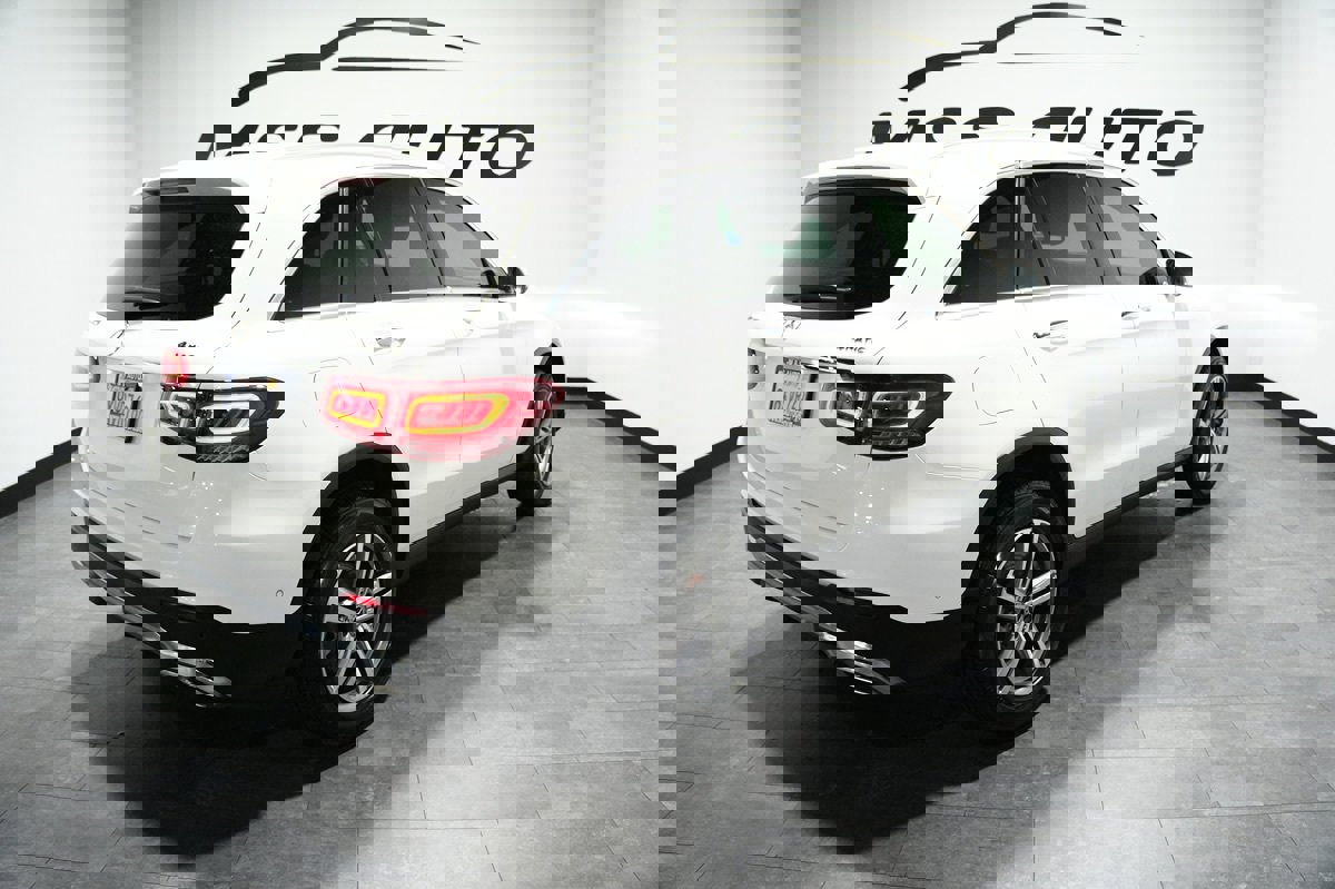 Used 2021 Mercedes-Benz GLC 300 4MATIC image 10