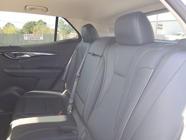 Used 2022 Buick Envision Essence w/ Safety Package image 9
