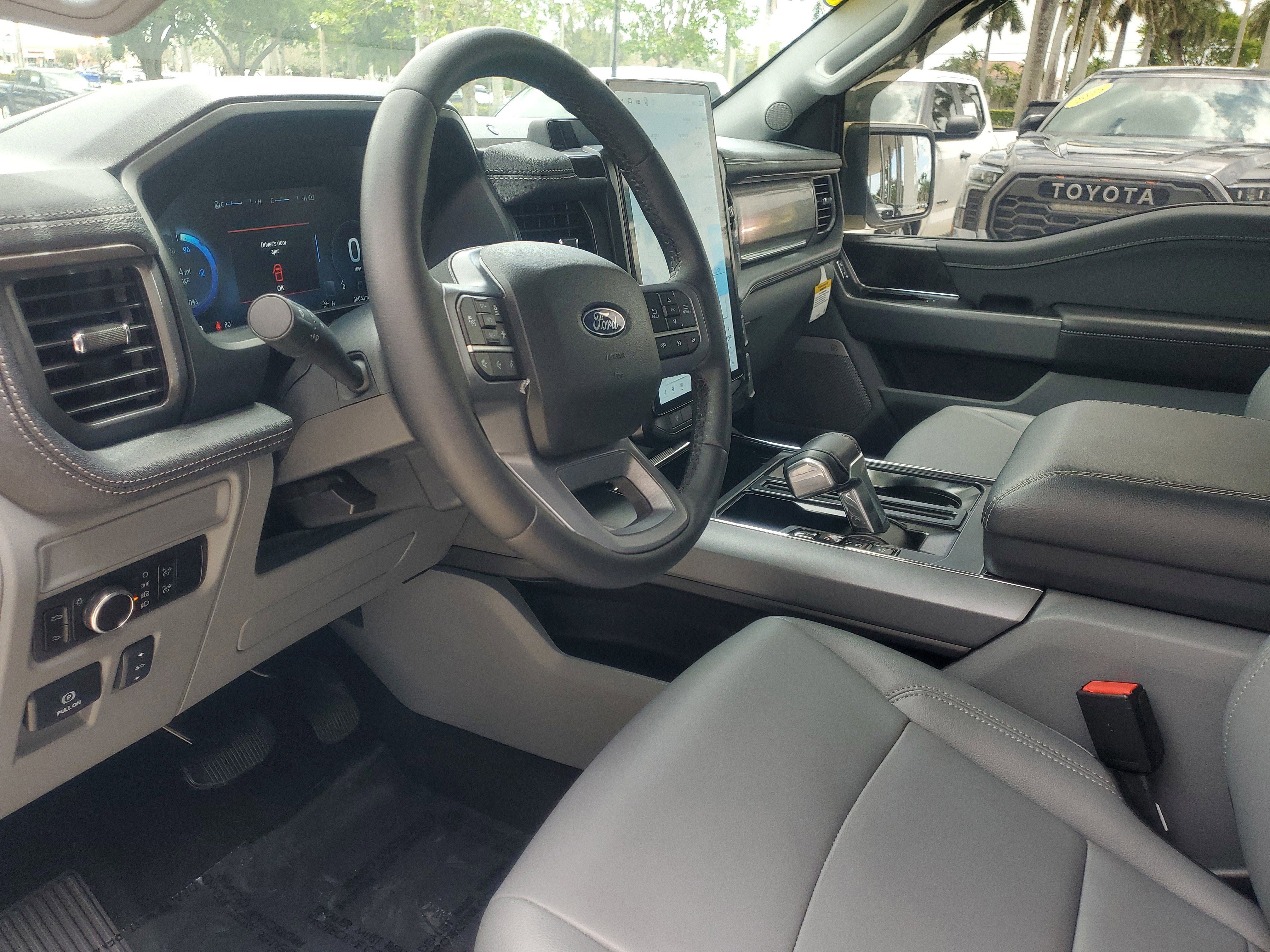 Used 2025 Ford F150 Lightning Flash AWD/4WD image 15