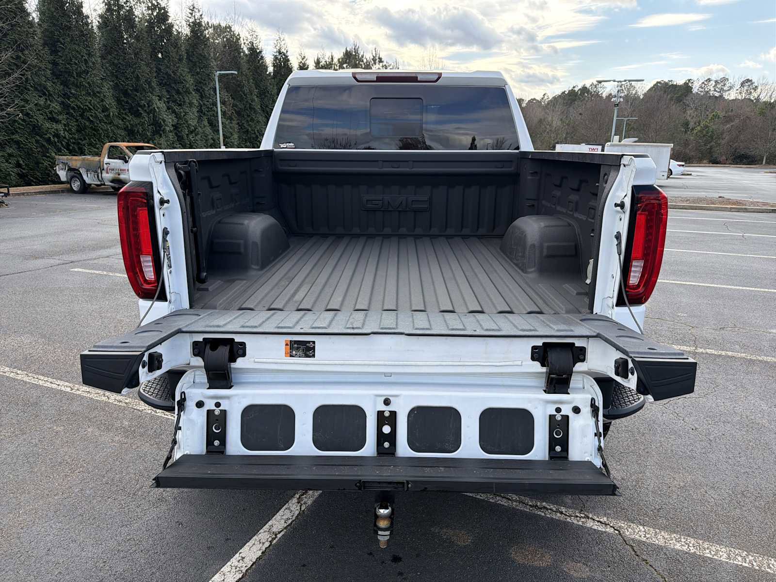 Certified 2022 GMC Sierra 1500 SLT w/ SLT Premium Plus Package image 34