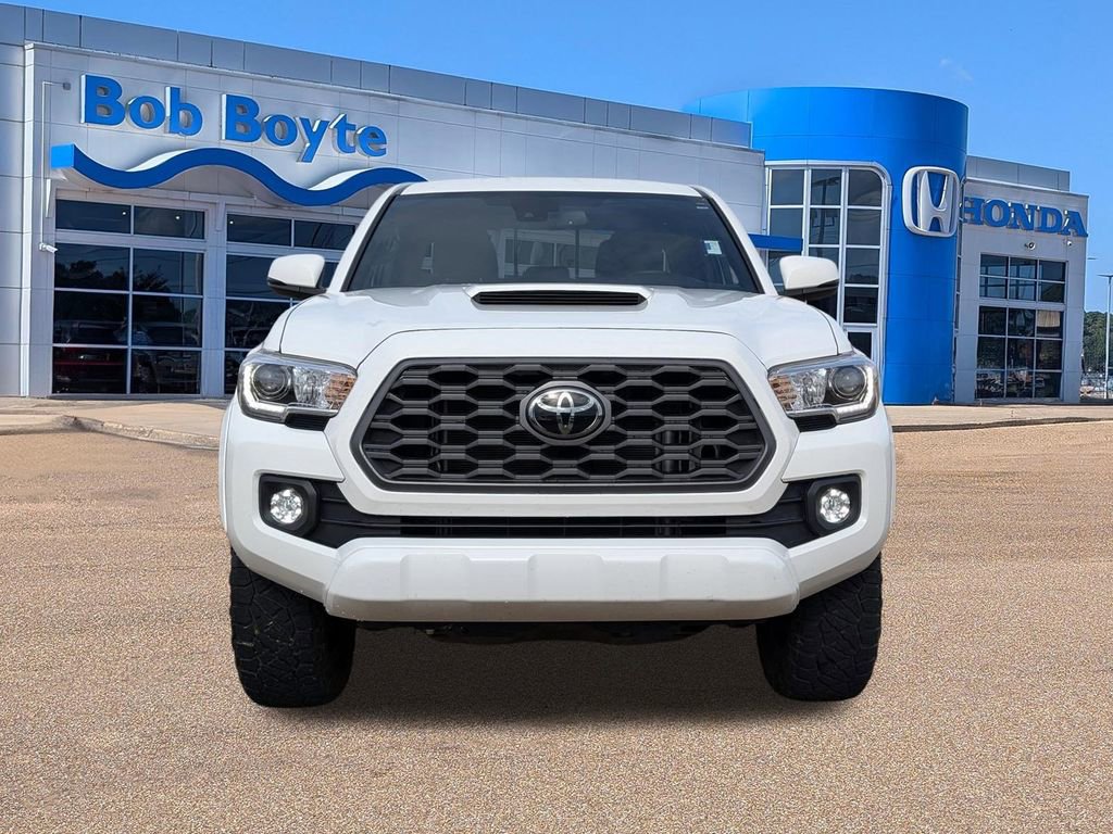Used 2023 Toyota Tacoma TRD Sport w/ Technology Package image 9