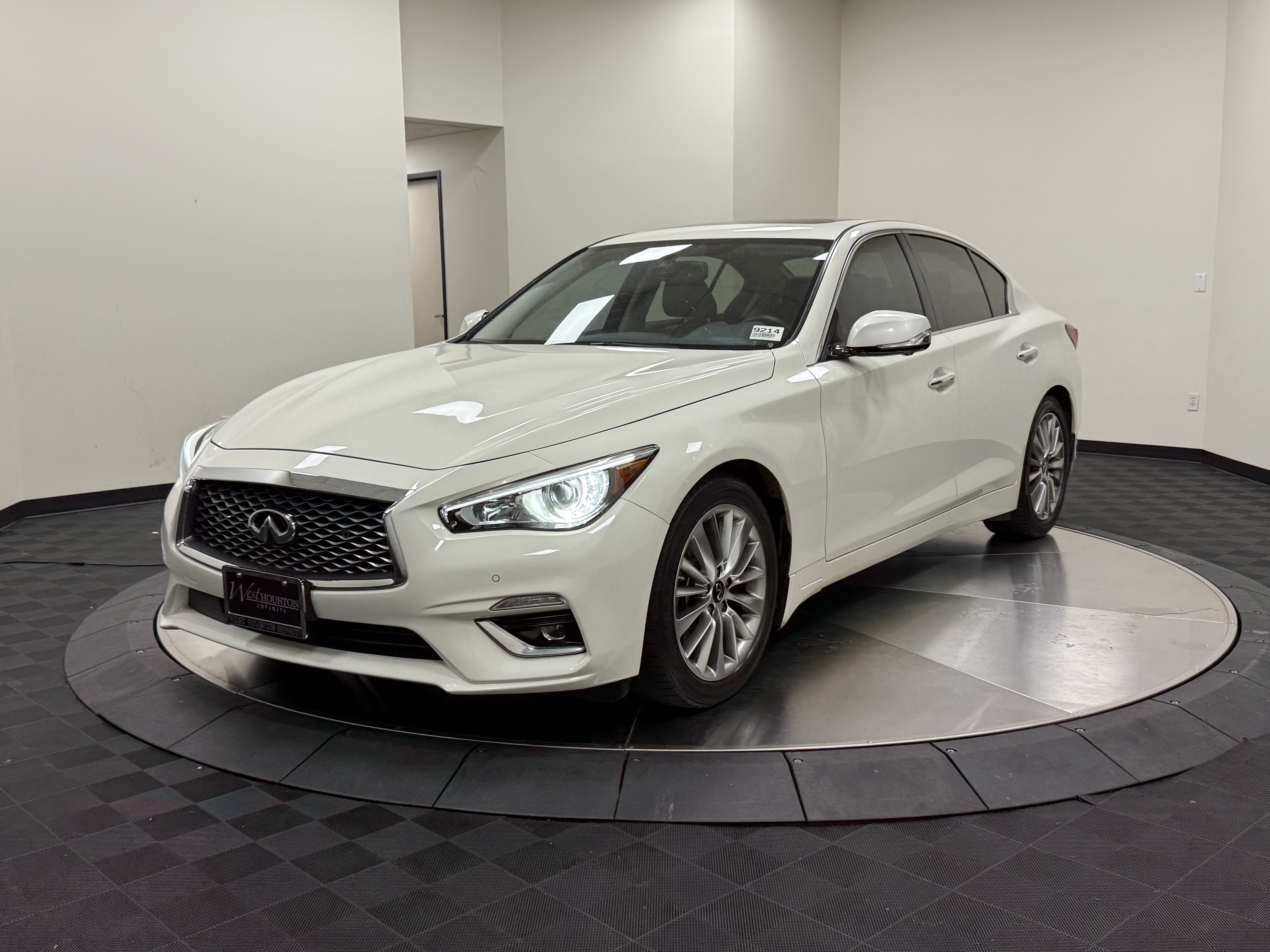 Certified 2023 INFINITI Q50 Luxe w/ Cargo Package RWD image 4