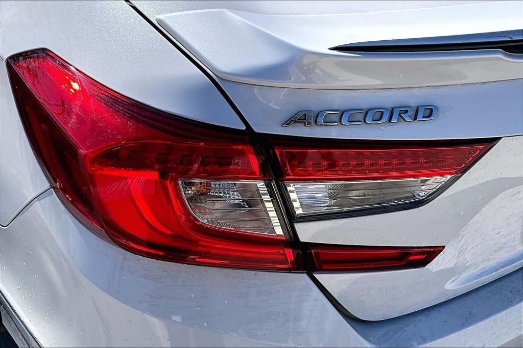 Used 2018 Honda Accord Touring image 36