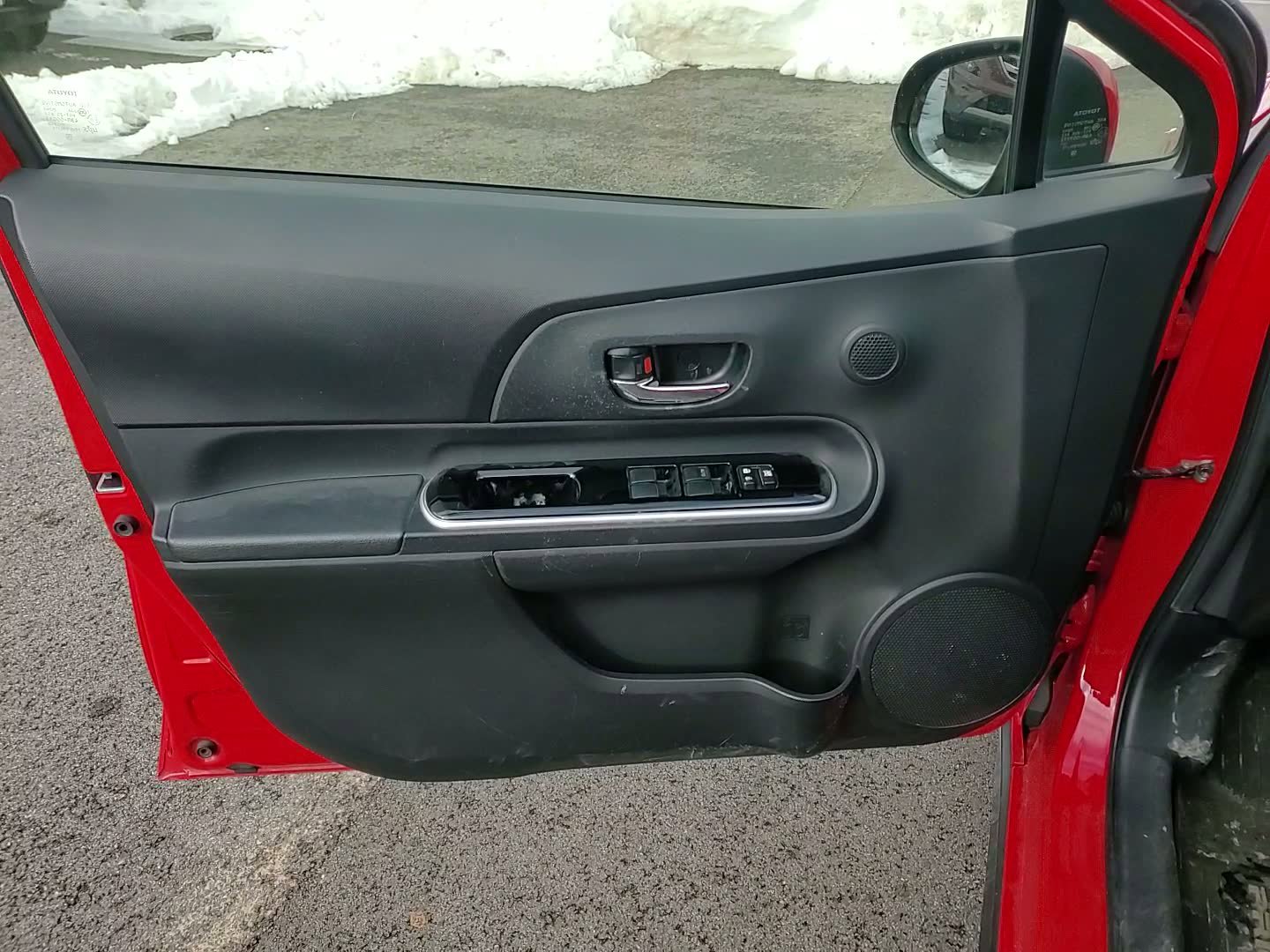 Used 2019 Toyota Prius C image 10