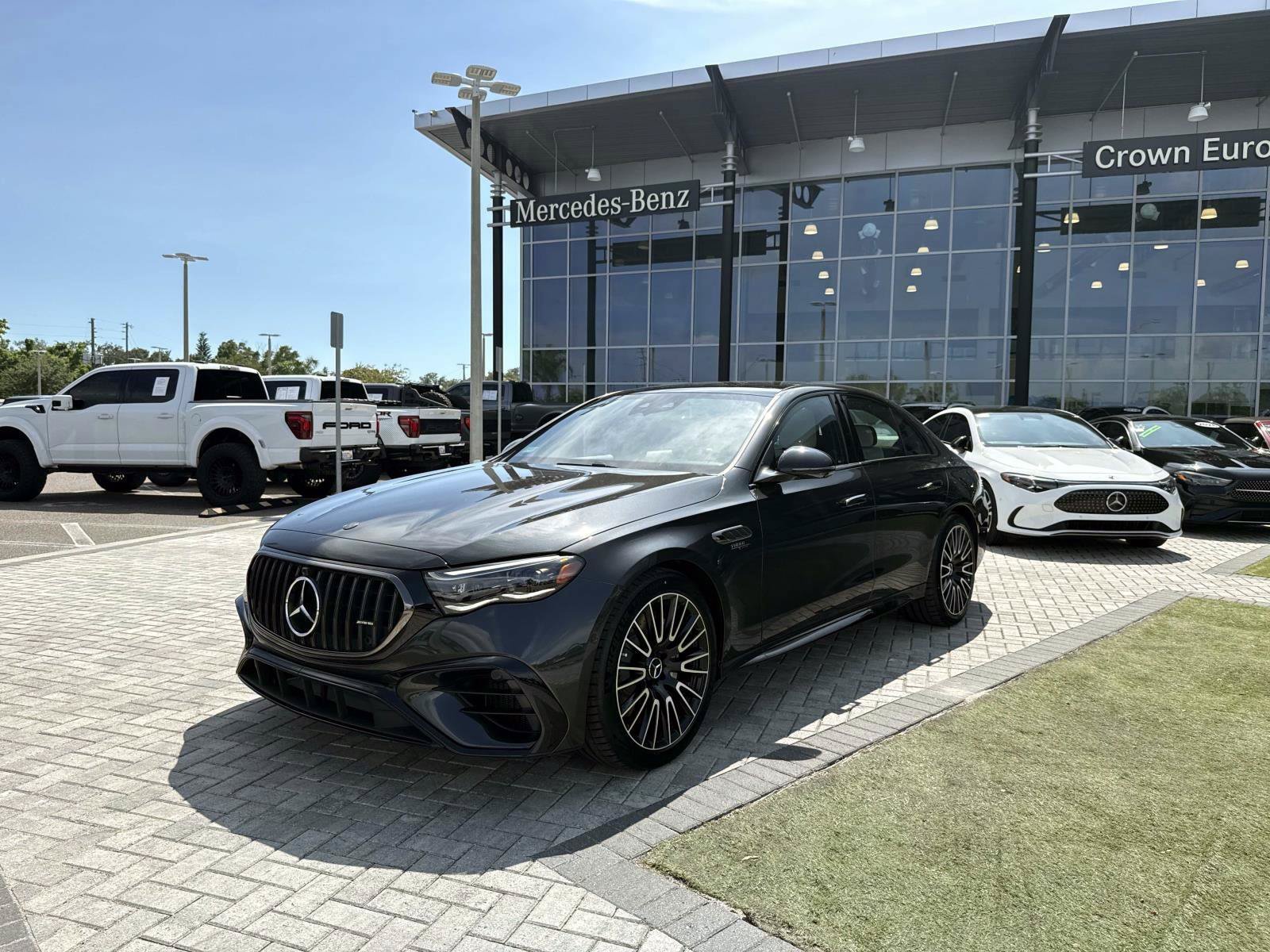 New 2026 Mercedes-Benz E 53 AMG e 4MATIC Sedan image 2