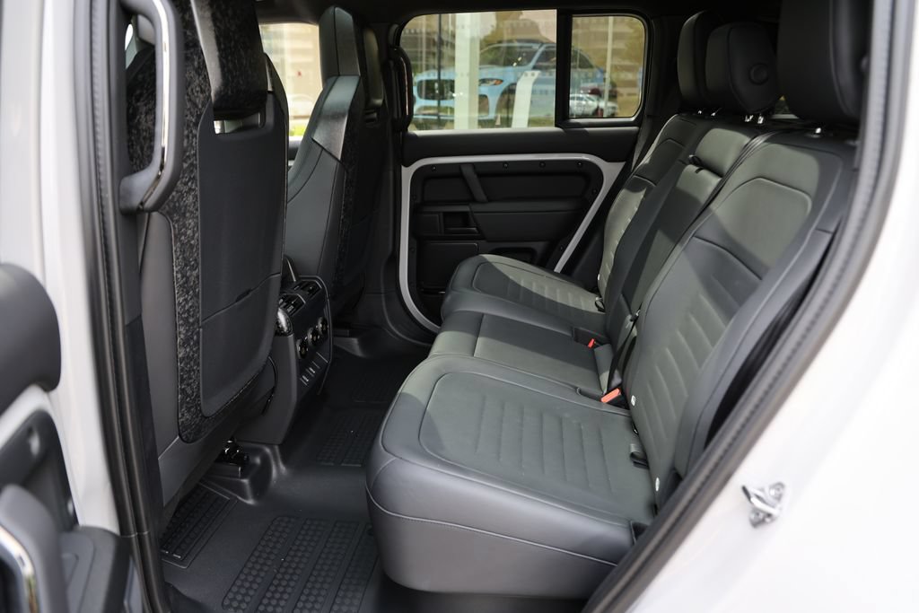 New 2026 Land Rover Defender 110 OCTA AWD/4WD image 12