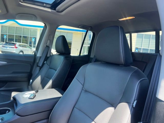 Certified 2025 Honda Ridgeline RTL image 17