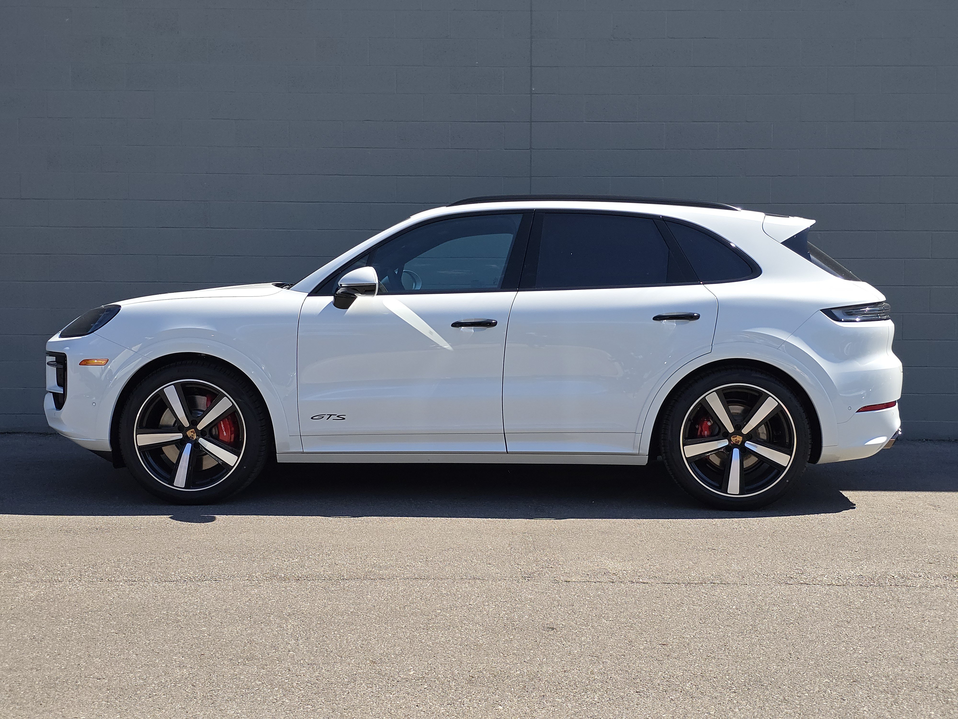 New 2026 Porsche Cayenne GTS AWD/4WD image 2