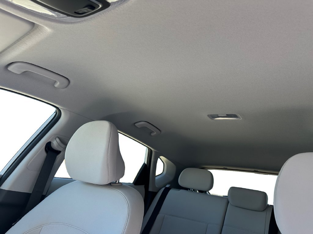 New 2027 Hyundai Kona SE FWD image 12