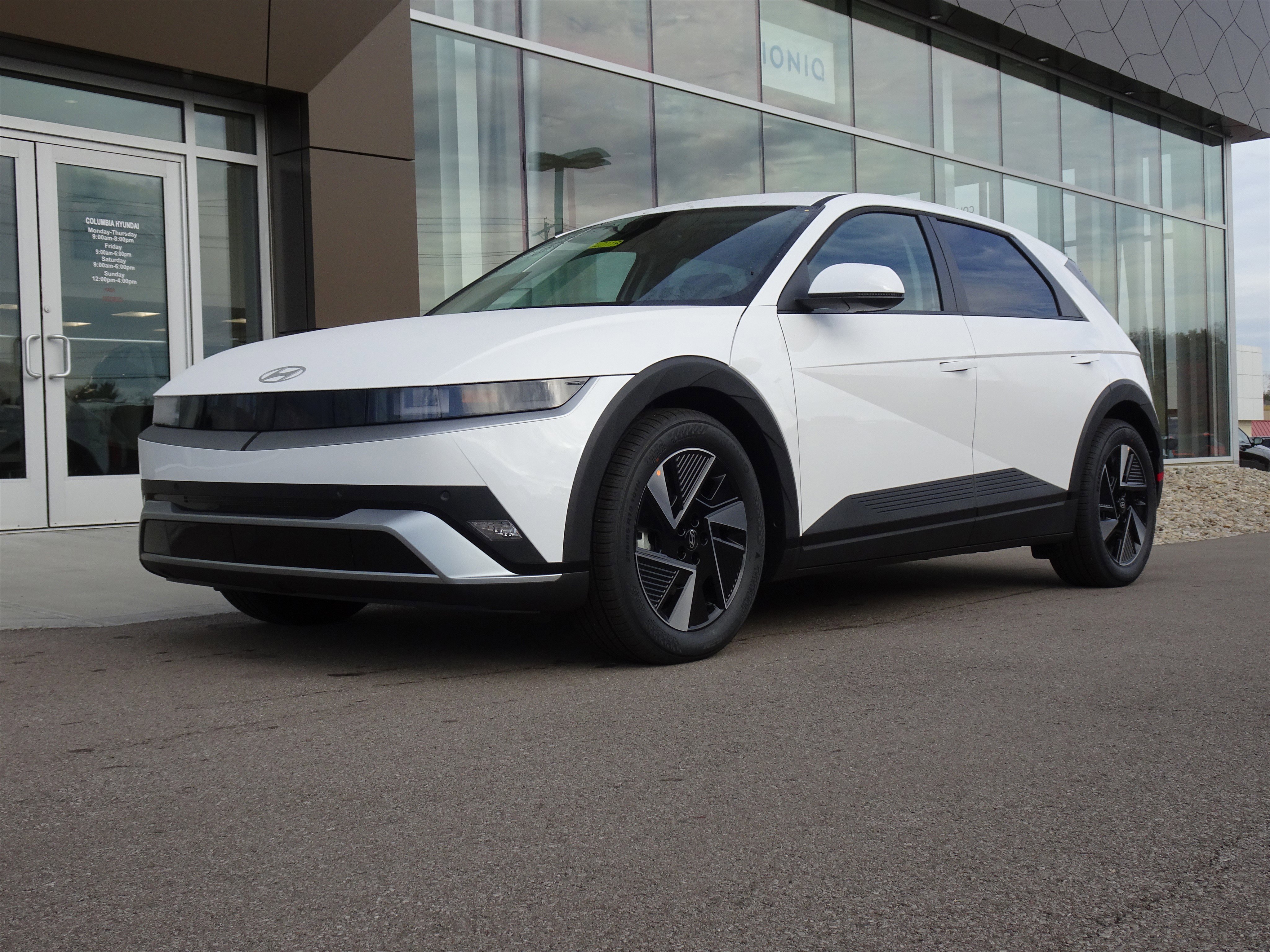 New 2026 Hyundai Ioniq 5 SEL image 1