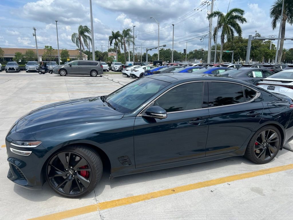 Used 2022 Genesis G70 3.3T RWD image 7