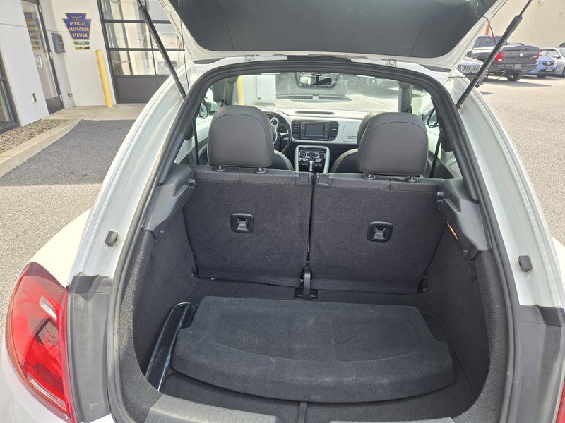 Used 2019 Volkswagen Beetle 2.0T SE image 11