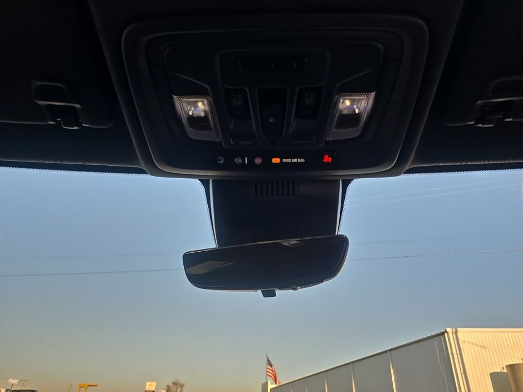 Used 2025 Chevrolet Silverado 3500 High Country w/ High Country Premium Package image 25