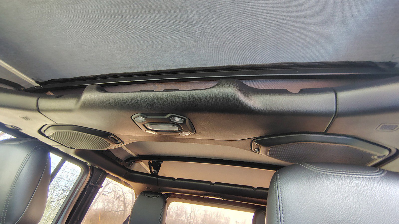 Used 2018 Jeep Wrangler Unlimited Sahara image 20