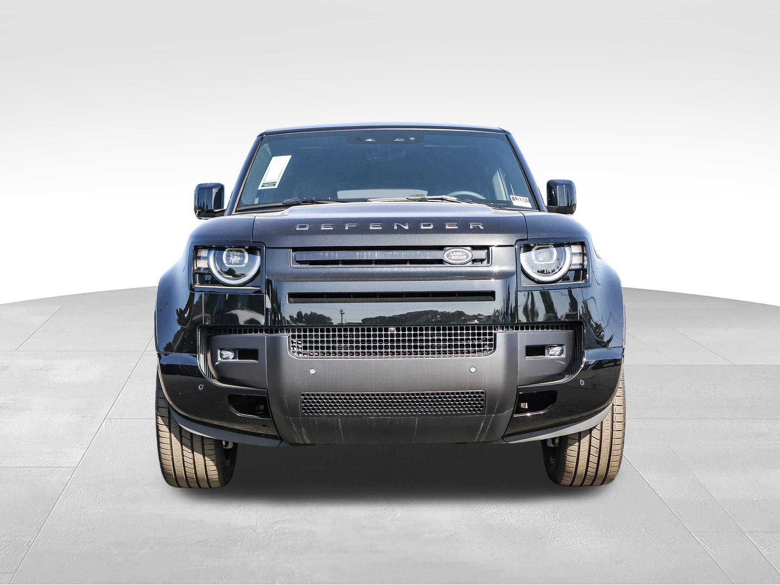 New 2026 Land Rover Defender 130 X-Dynamic SE AWD/4WD image 2
