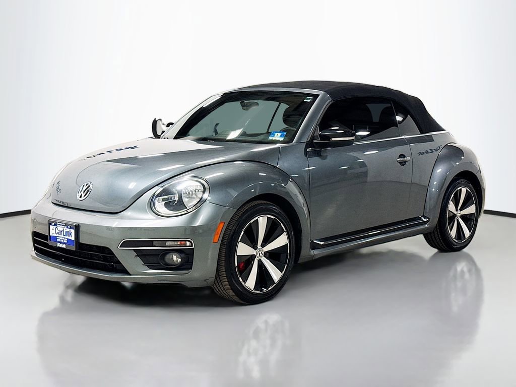 Used 2013 Volkswagen Beetle 2.0T image 3