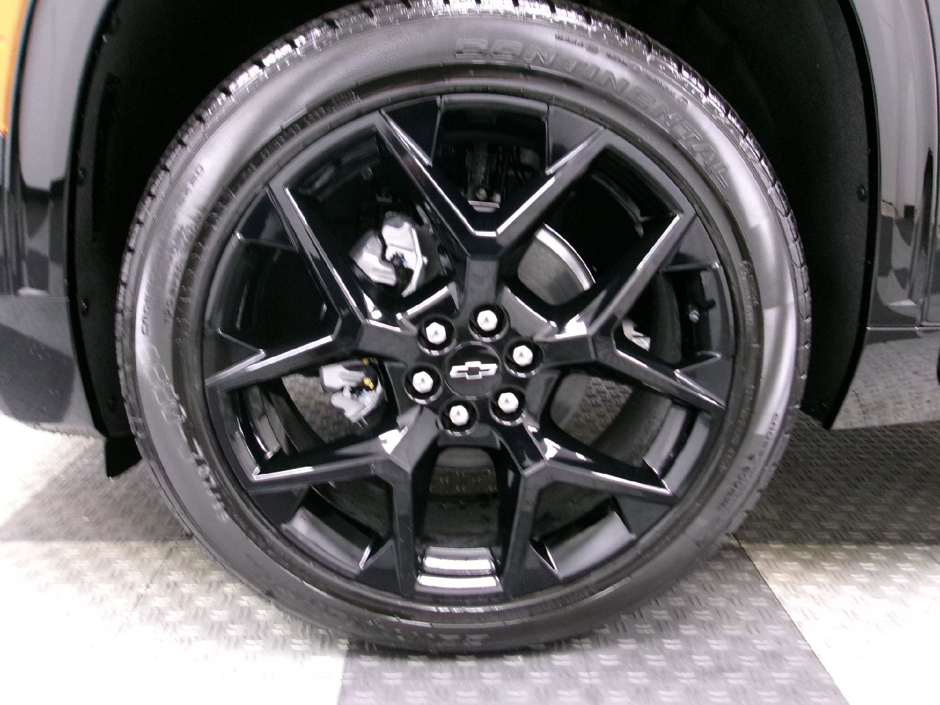 New 2026 Chevrolet Traverse RS w/ LPO, Floor Liner Package image 16