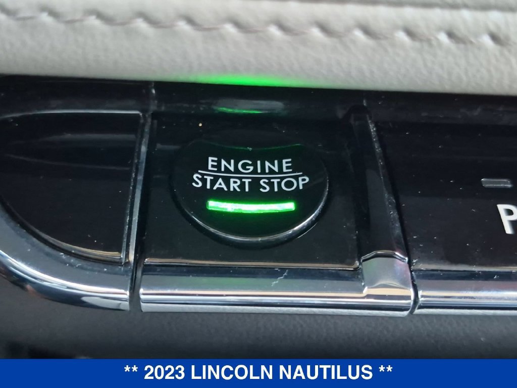 Used 2023 Lincoln Nautilus Reserve w/ Cargo Utility Package AWD/4WD image 30