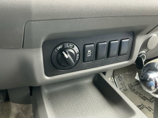 Used 2013 Nissan Frontier S image 23
