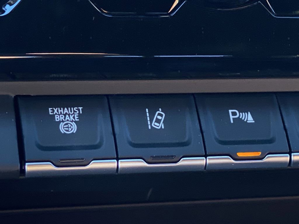 New 2026 GMC Sierra 2500 Denali Ultimate w/ LPO, Black Badging Package image 29