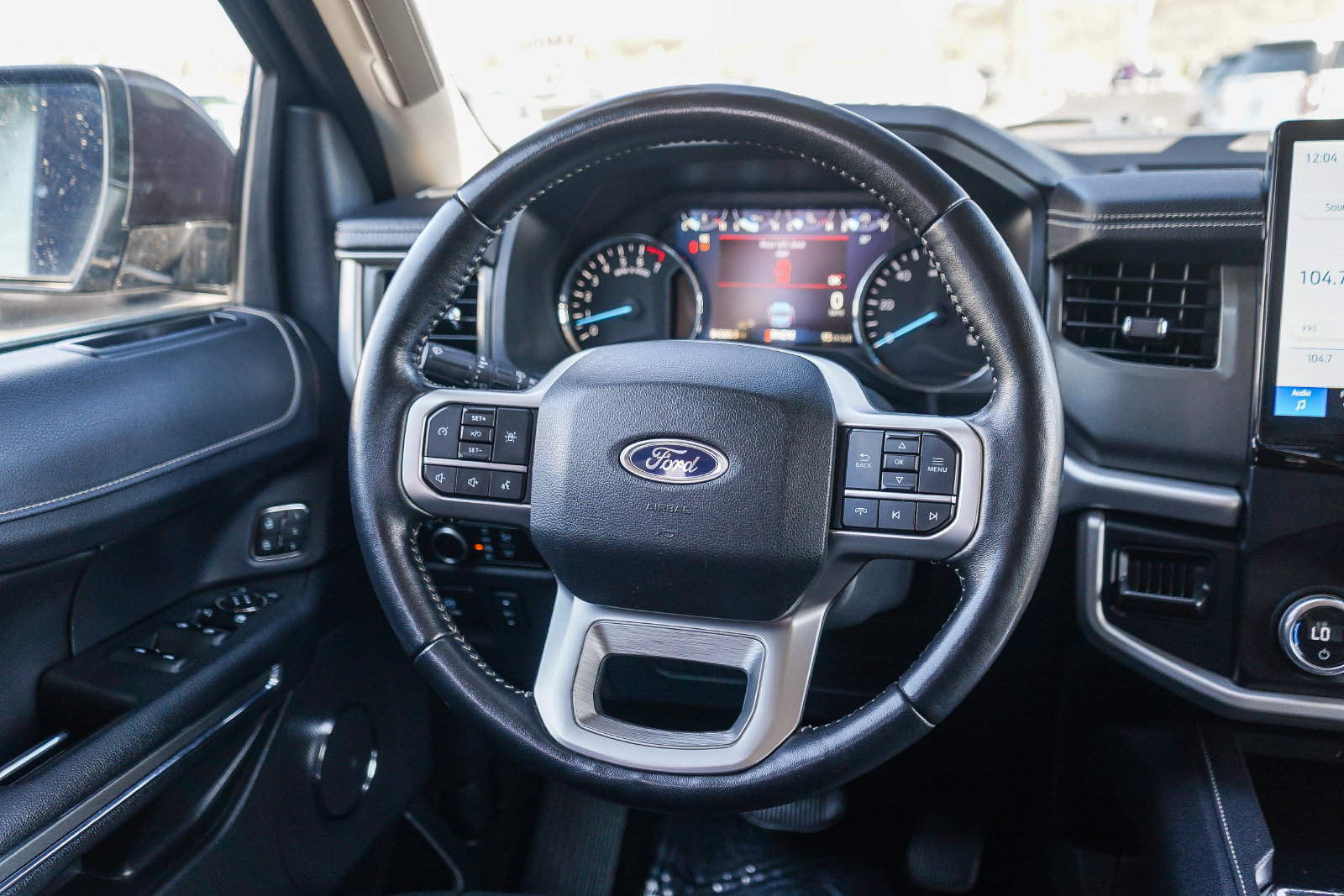 Used 2024 Ford Expedition XLT AWD/4WD image 15