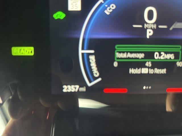 Used 2025 Toyota Camry SE image 9