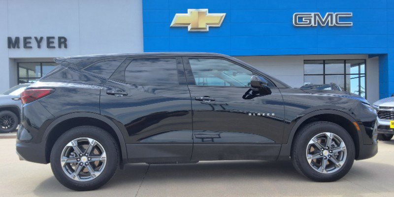 Used 2025 Chevrolet Blazer LT