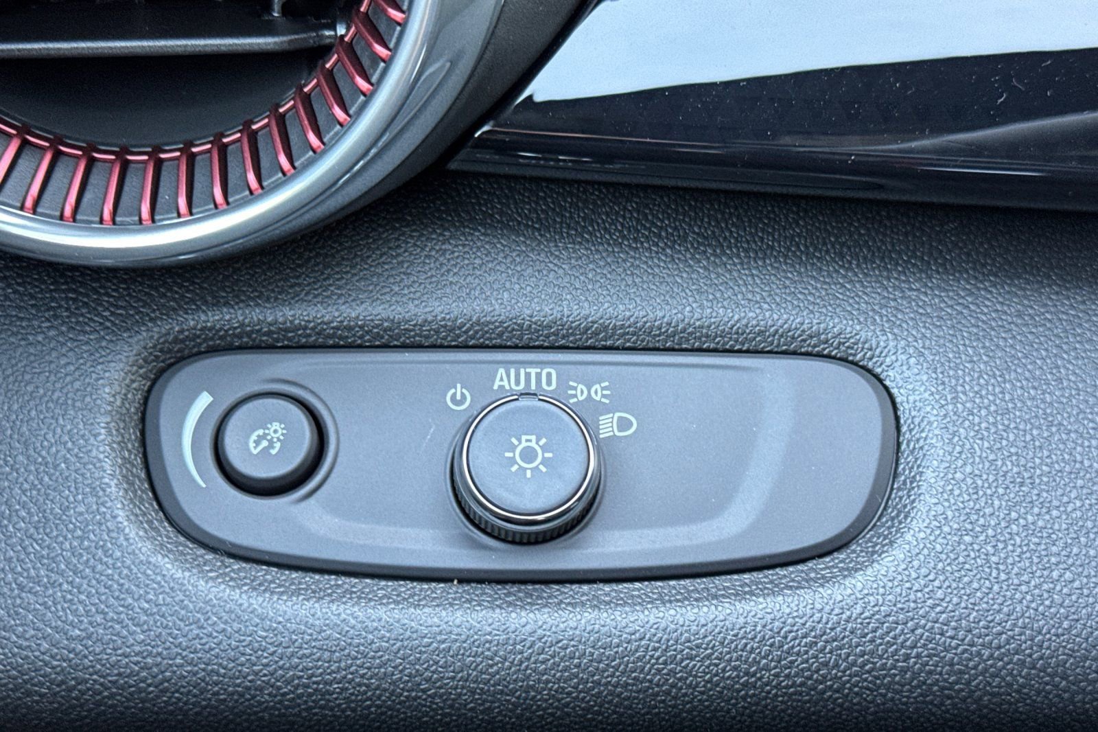 New 2026 Chevrolet Trax RS w/ Driver Confidence Package image 26