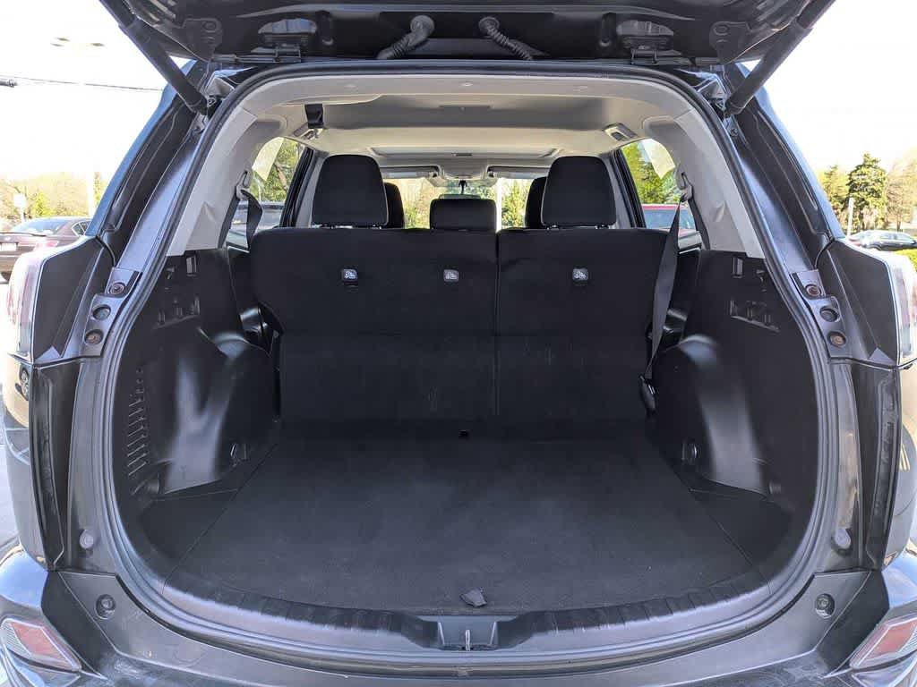 Used 2016 Toyota RAV4 XLE AWD/4WD image 33