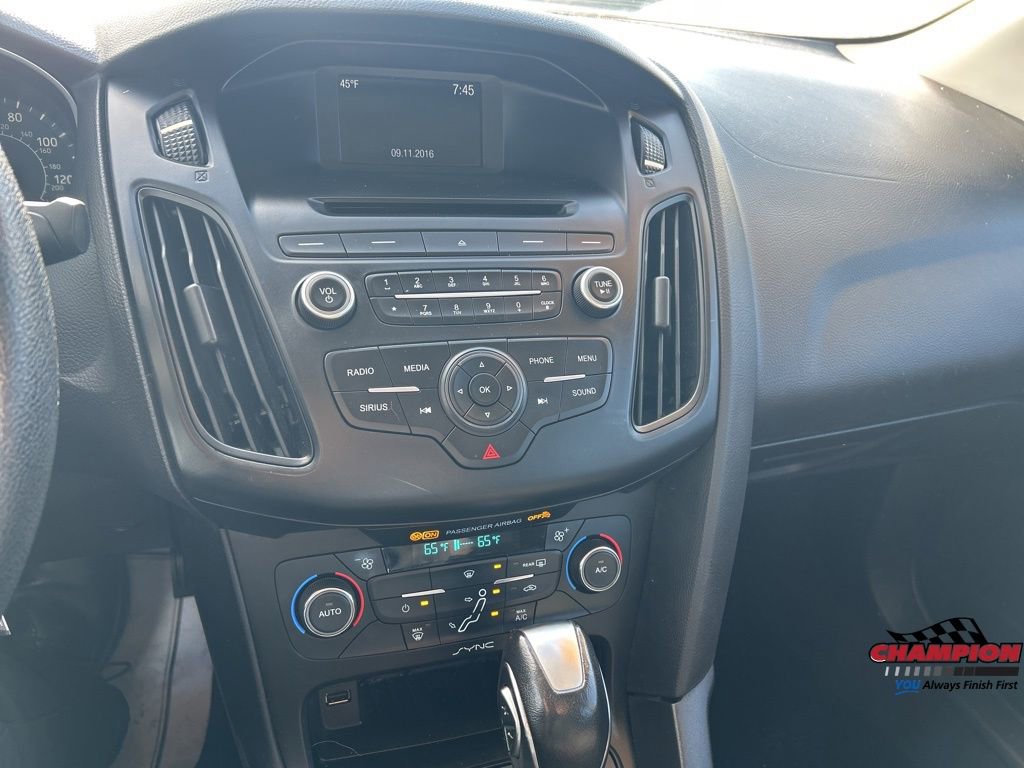 Used 2016 Ford Focus SE image 16