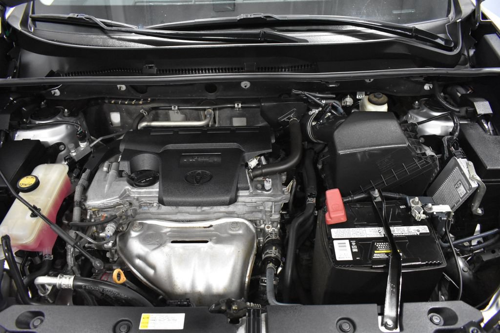 Used 2018 Toyota RAV4 XLE w/ Plus Extra Value Package FWD image 4