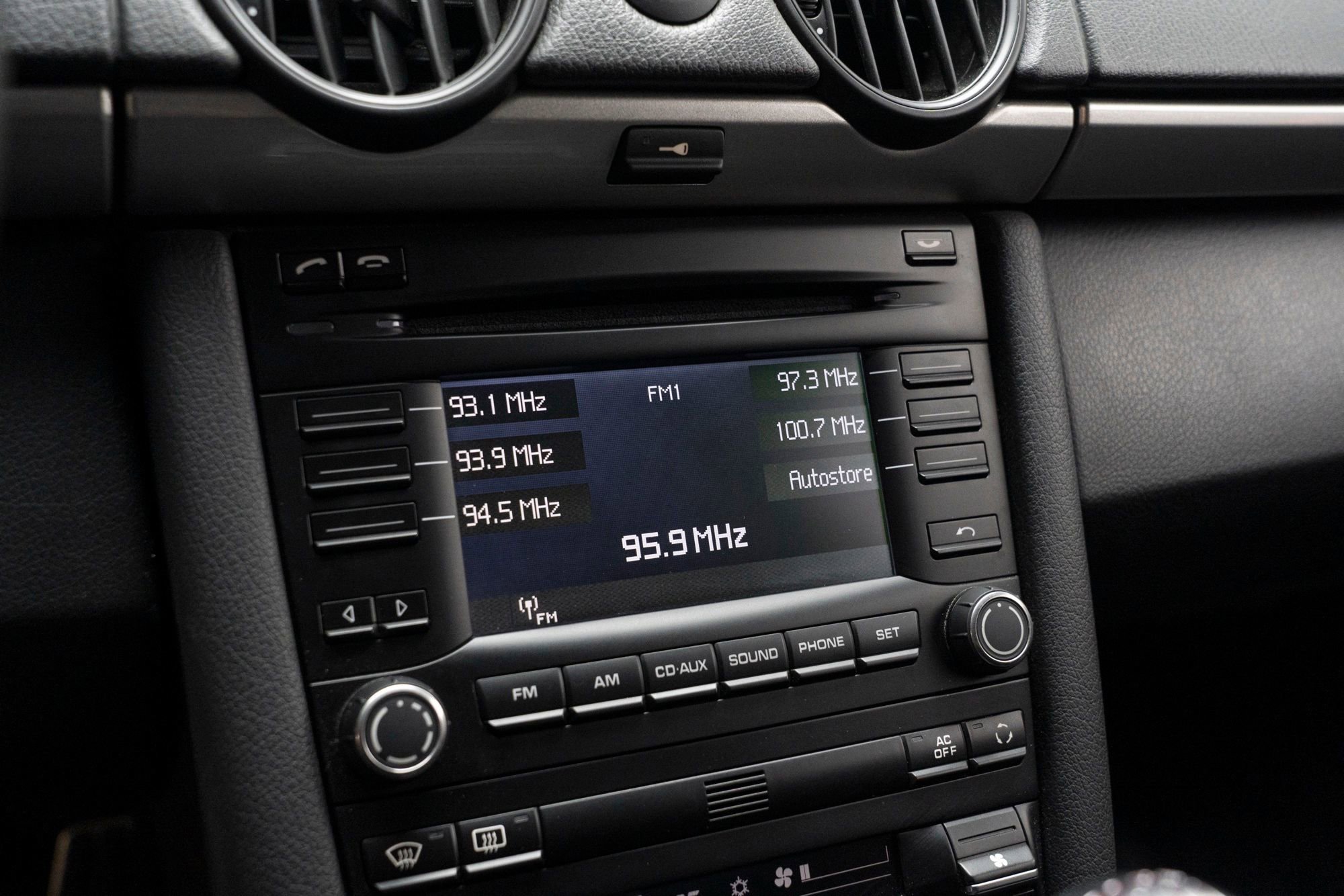 Used 2012 Porsche Cayman R image 27