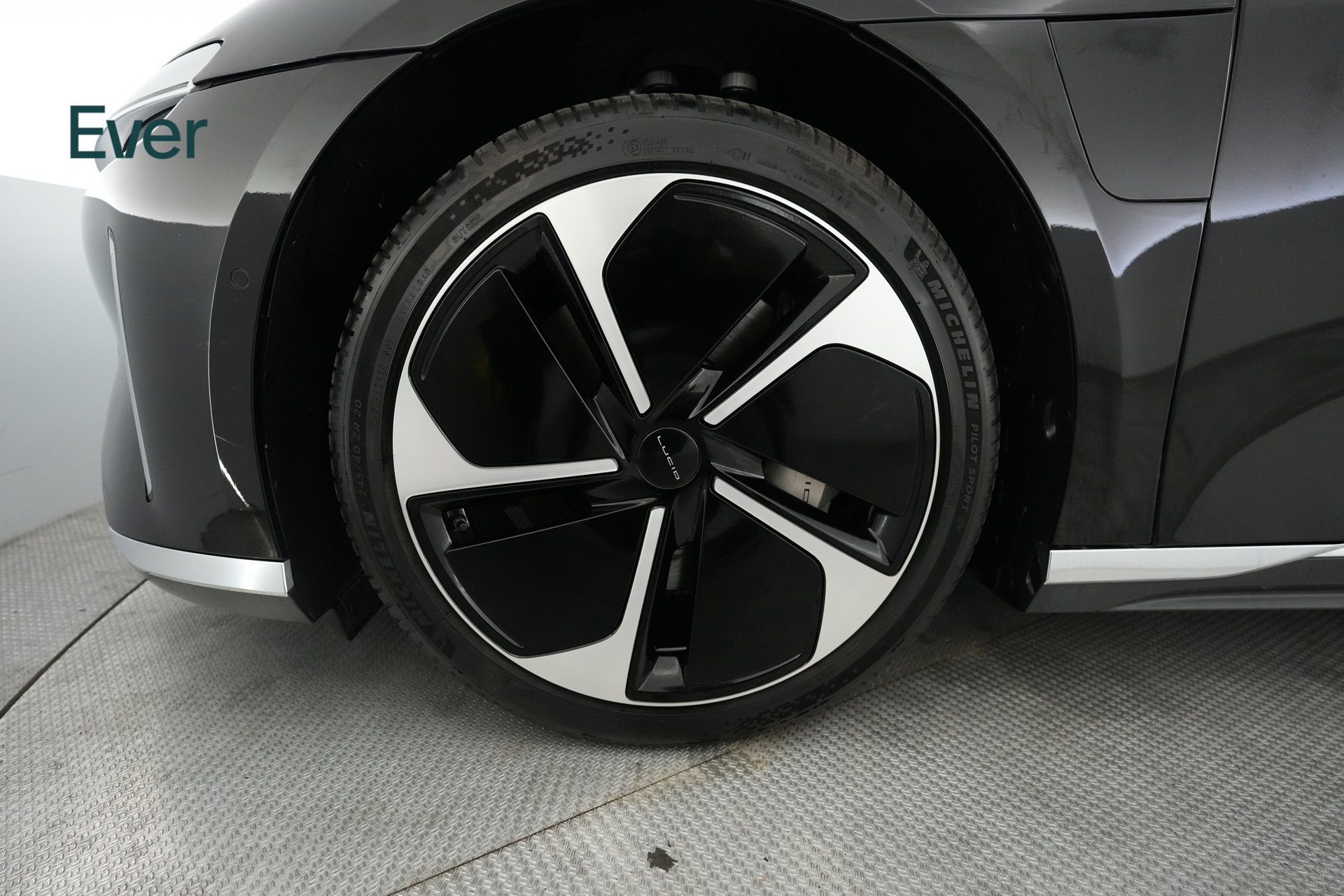 Used 2023 Lucid Air Touring AWD/4WD image 19