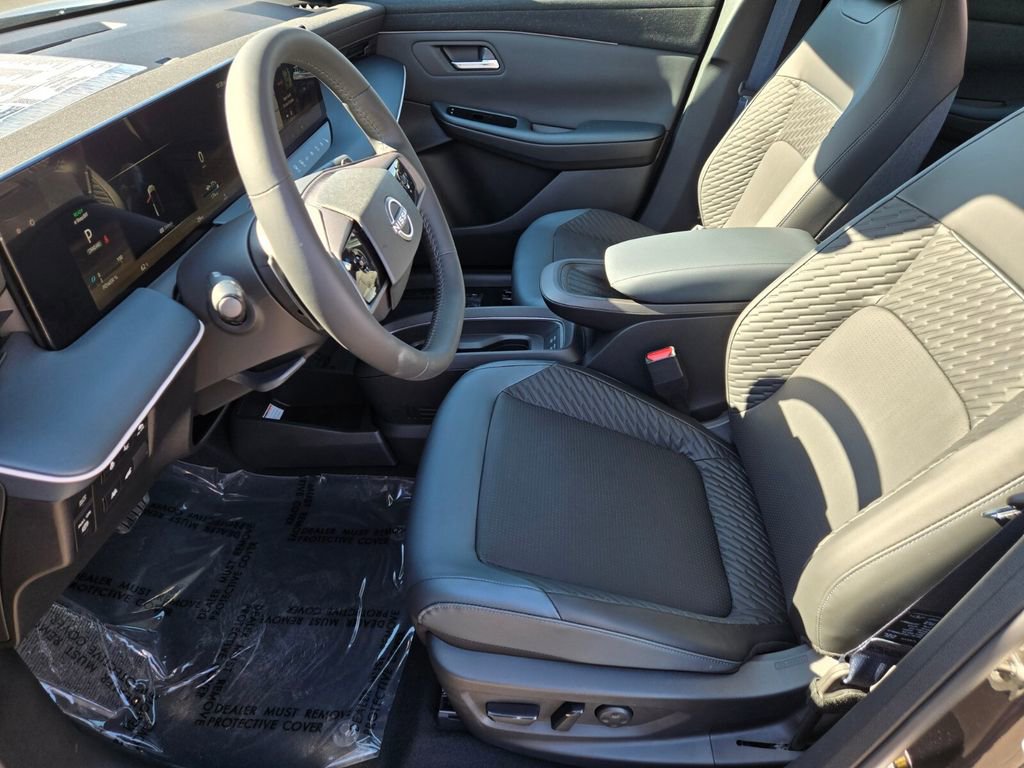 New 2026 Nissan Leaf Platinum+ w/ Cargo Package (Platinum+) FWD image 6