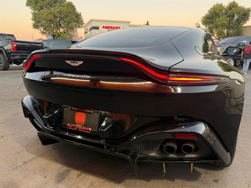 Used 2020 Aston Martin V8 Vantage Coupe RWD image 15