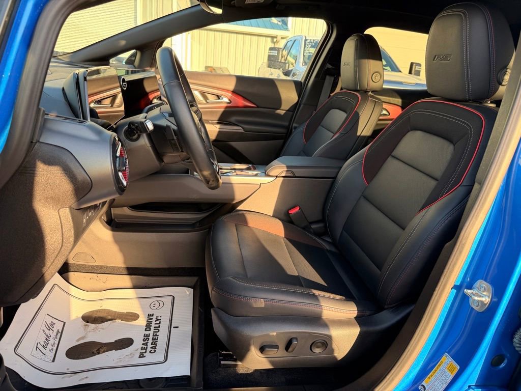 Used 2025 Chevrolet Equinox EV RS image 11