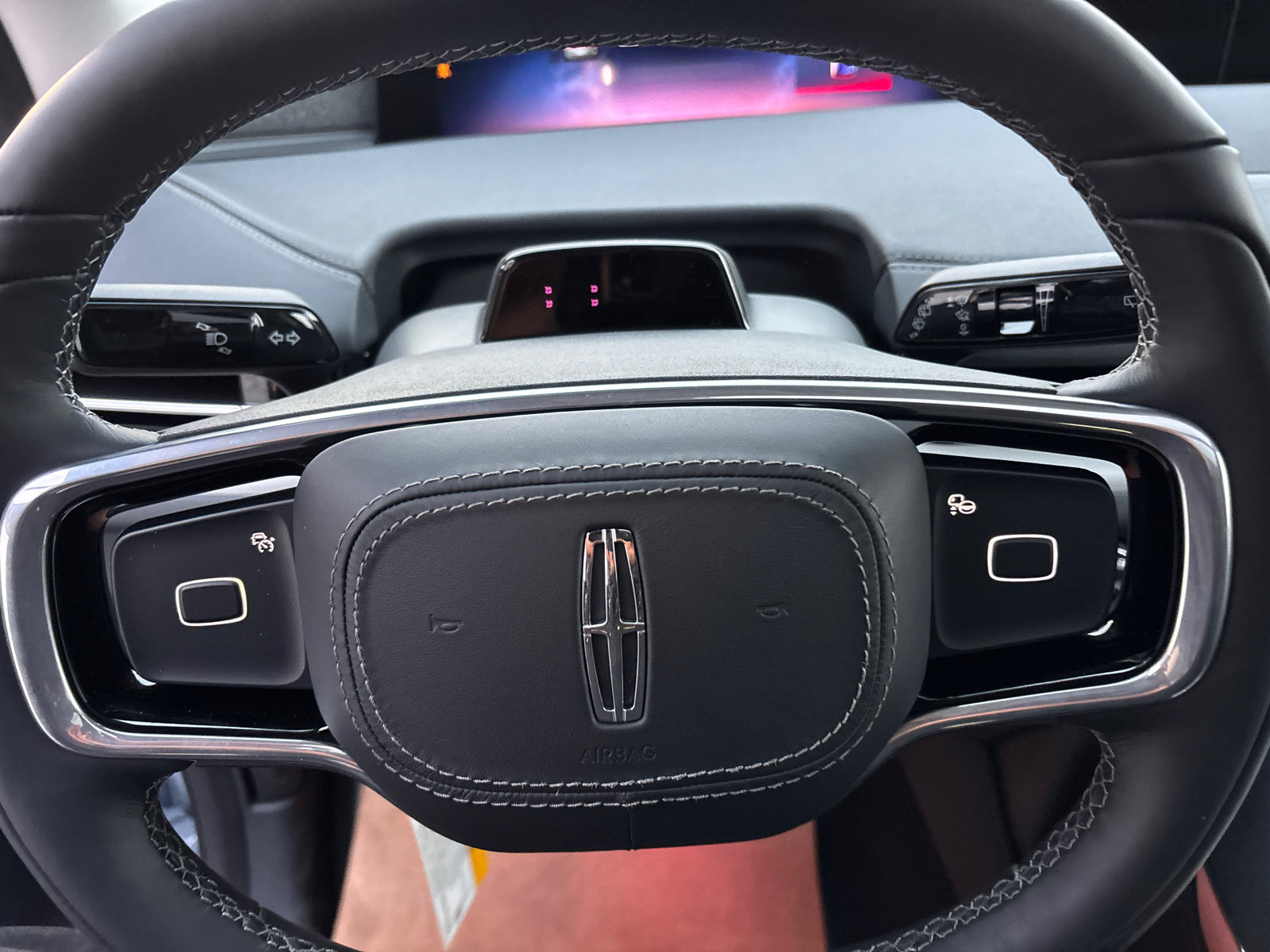 New 2026 Lincoln Navigator Reserve AWD/4WD image 15