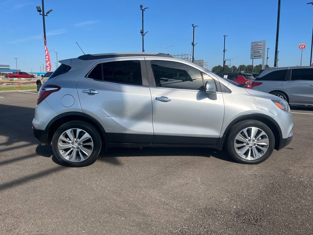 Used 2018 Buick Encore Preferred image 9
