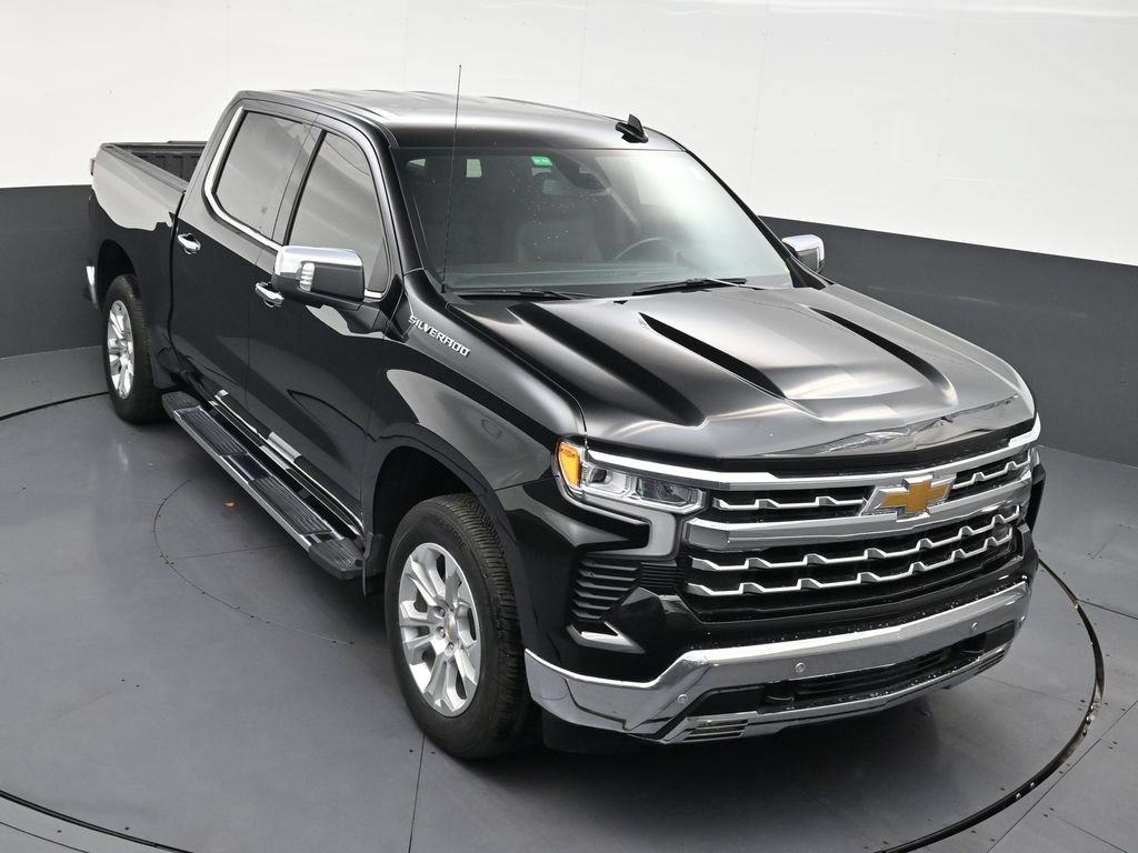 Used 2022 Chevrolet Silverado 1500 LTZ w/ LTZ Premium Package RWD image 17