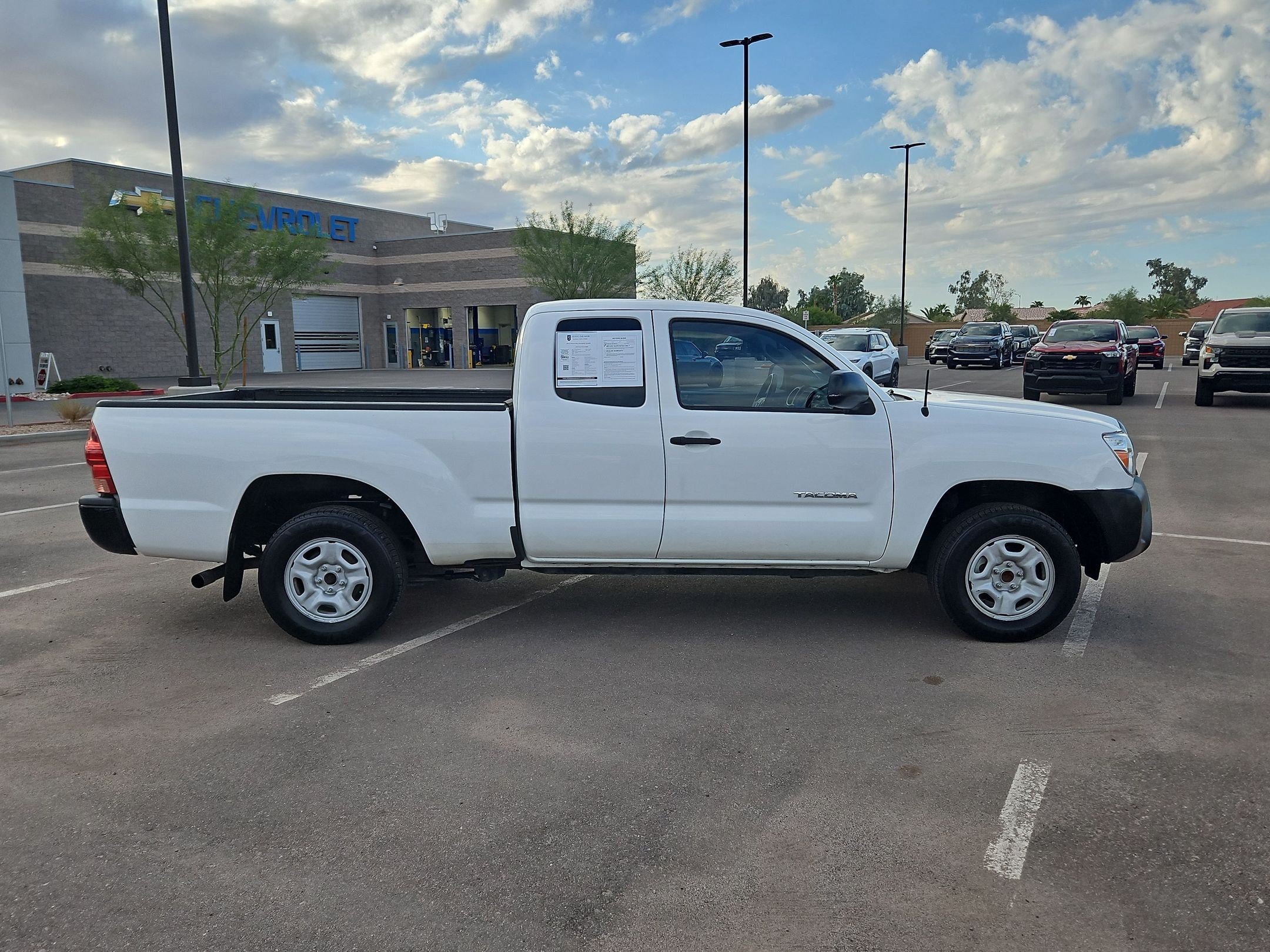 Used 2015 Toyota Tacoma 2WD Access Cab w/ Convenience Package image 6