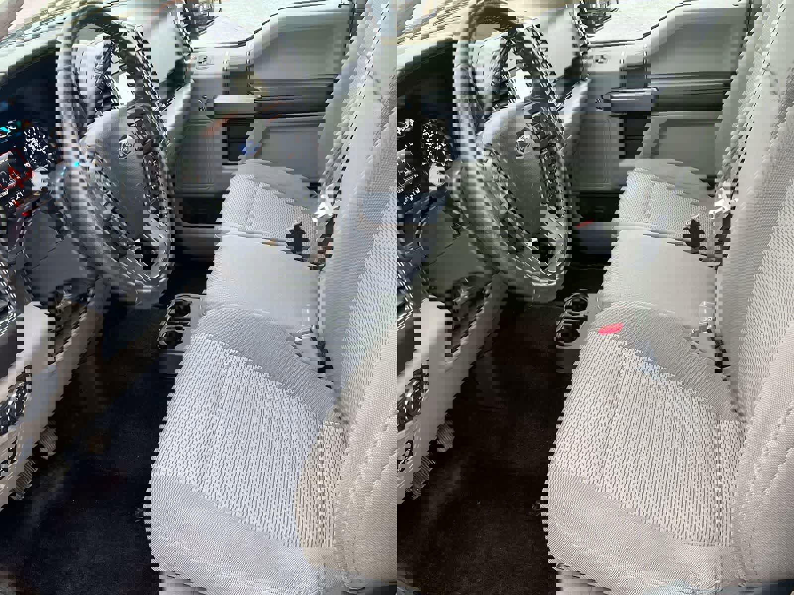 Used 2017 Ford F150 XLT w/ Equipment Group 302A Luxury image 10