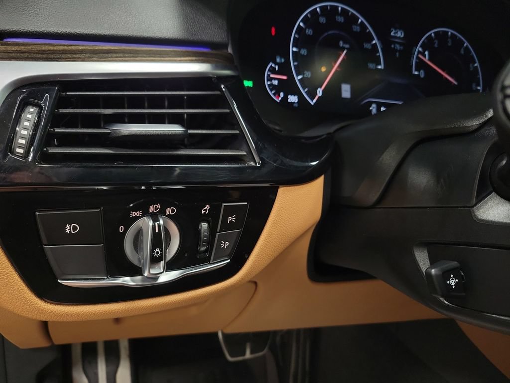 Used 2019 BMW 540i xDrive w/ M Sport Package AWD/4WD image 30