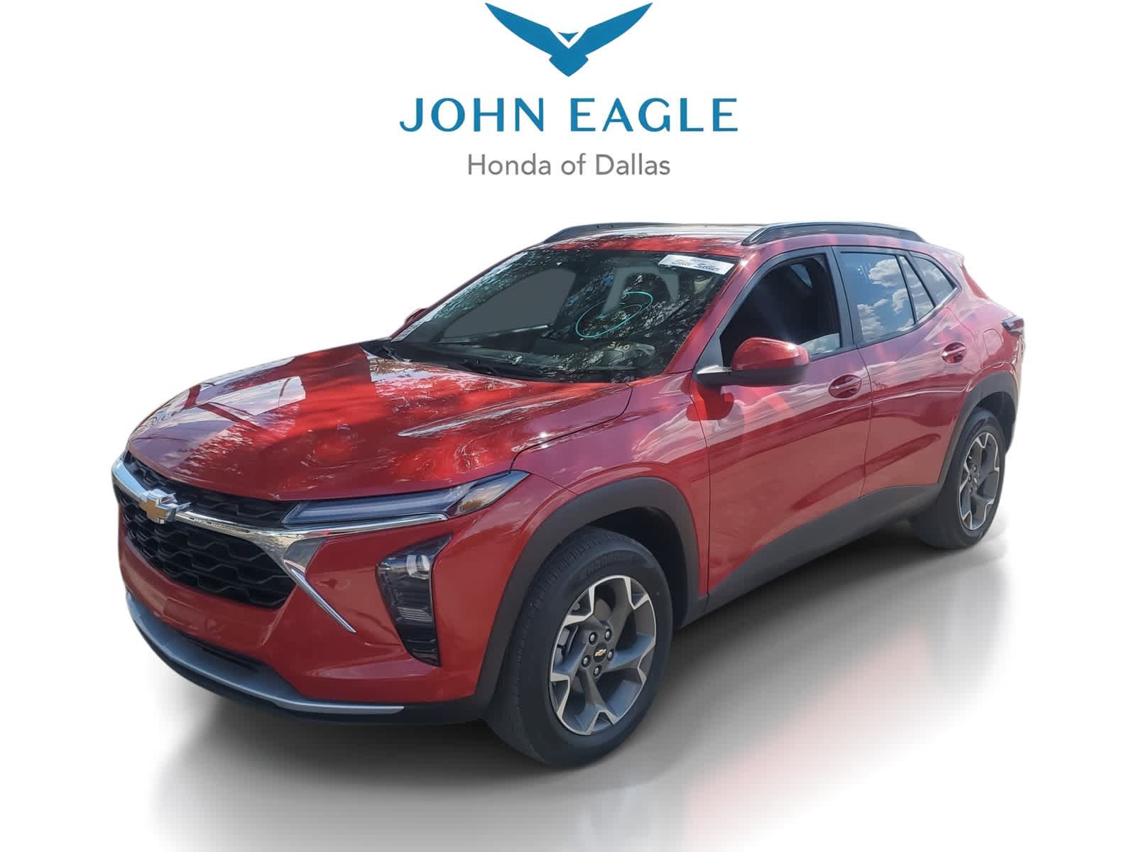 Used 2026 Chevrolet Trax LT FWD image 1