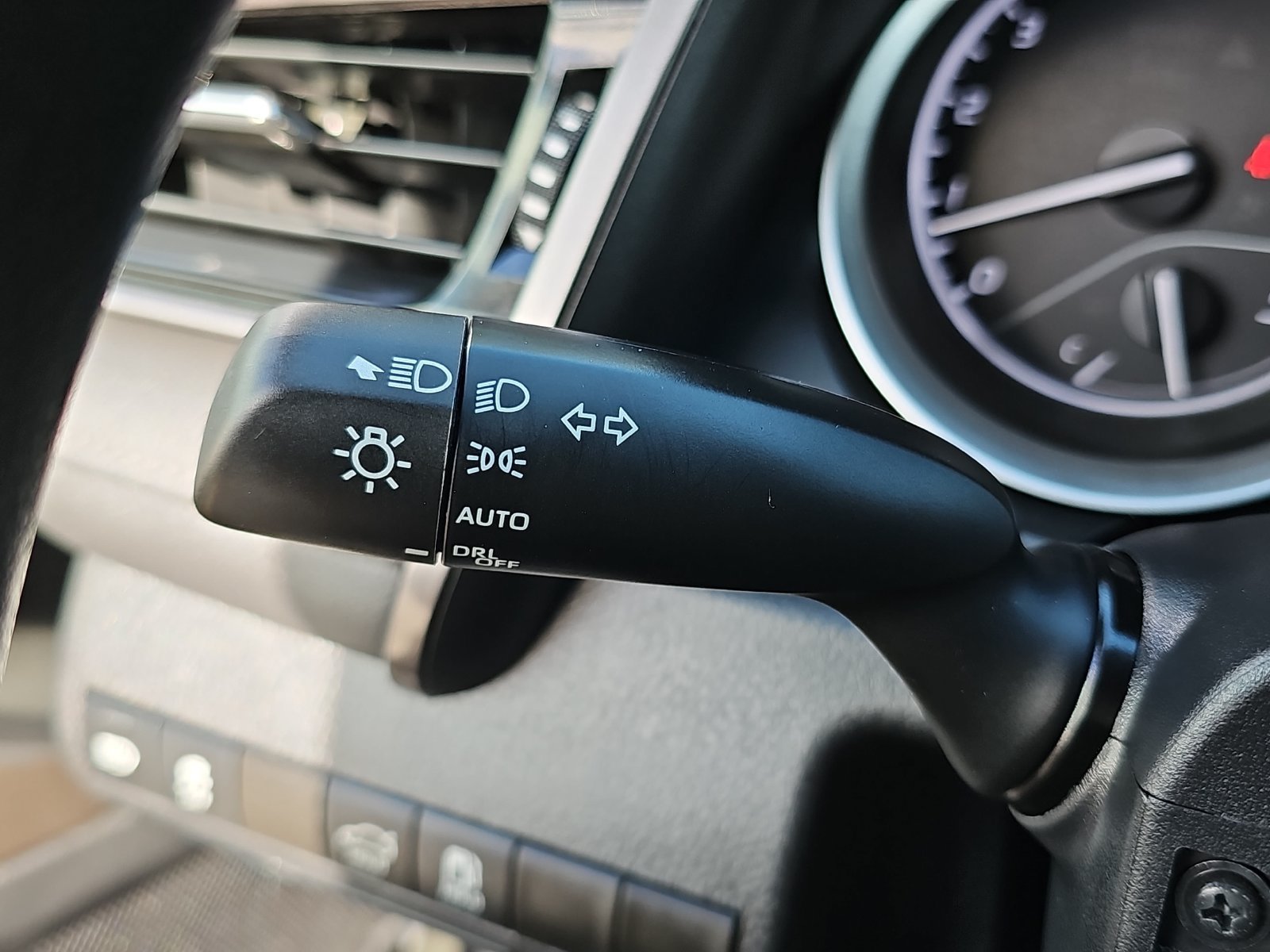 Used 2024 Toyota Camry LE FWD image 26