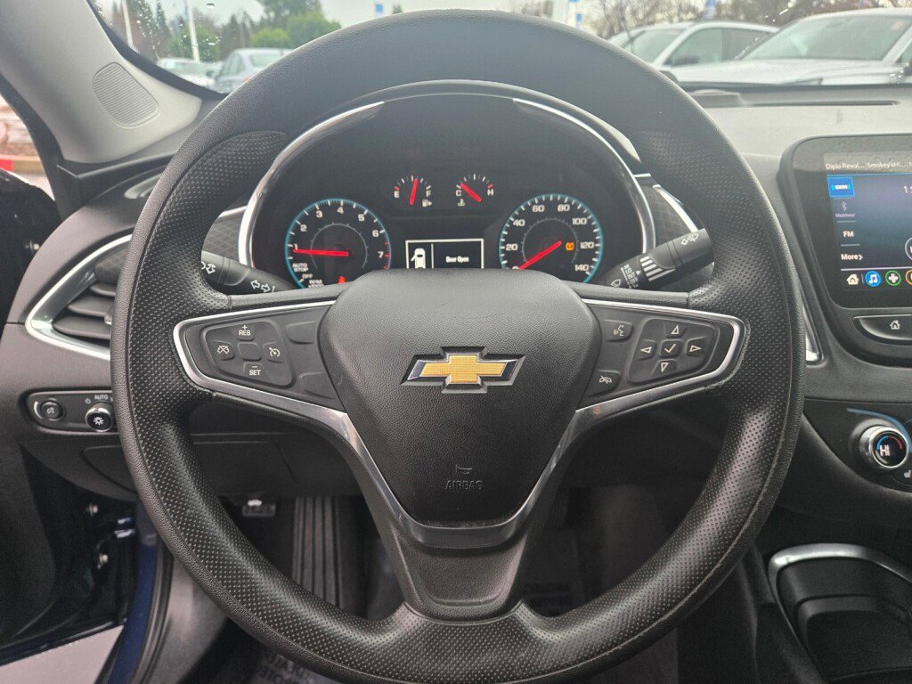 Used 2019 Chevrolet Malibu LT image 25