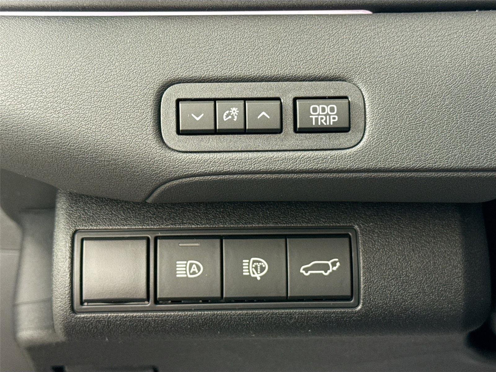 New 2026 Toyota bZ FWD image 18