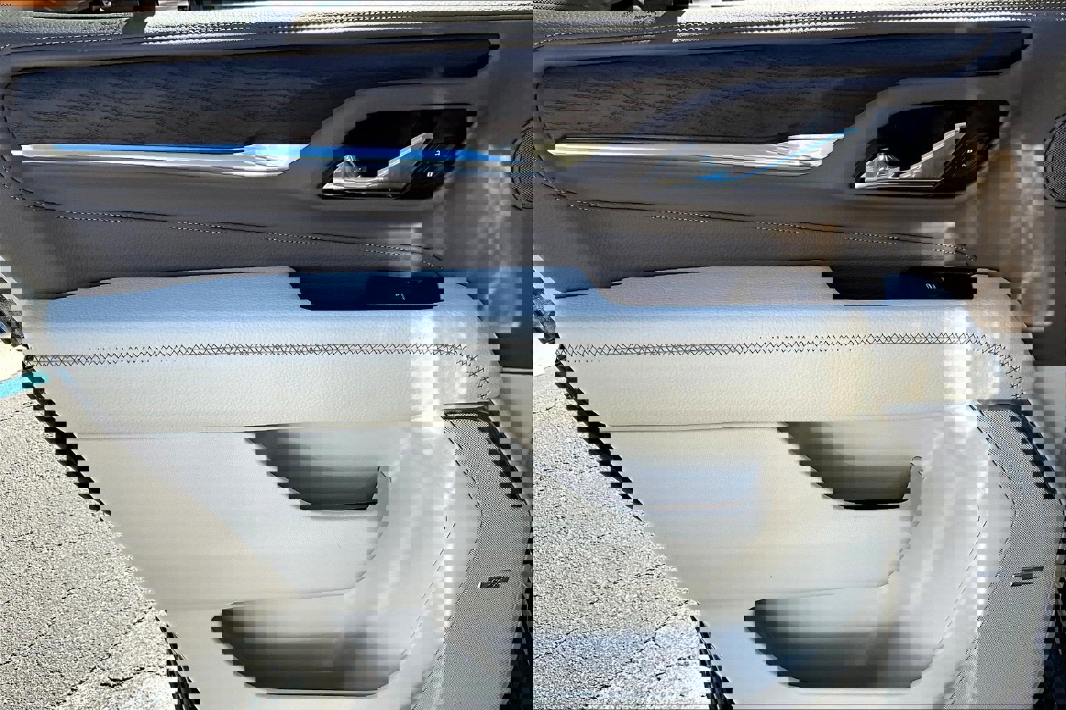 Used 2021 GMC Yukon Denali w/ Denali Premium Package image 11