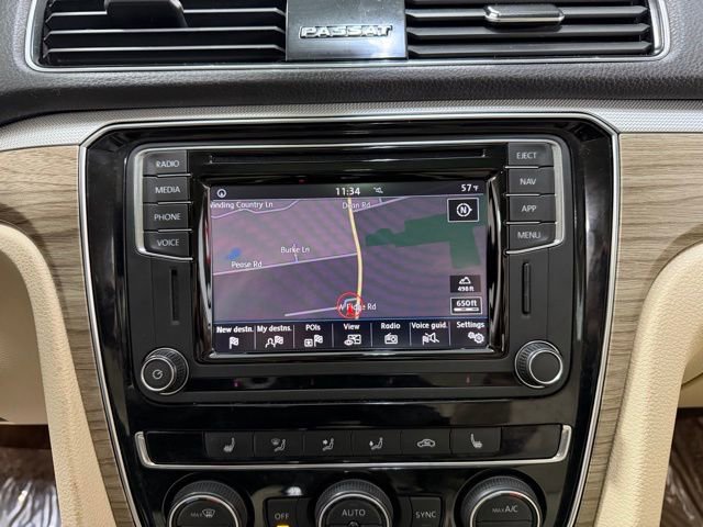 Used 2018 Volkswagen Passat 2.0T SE FWD image 14