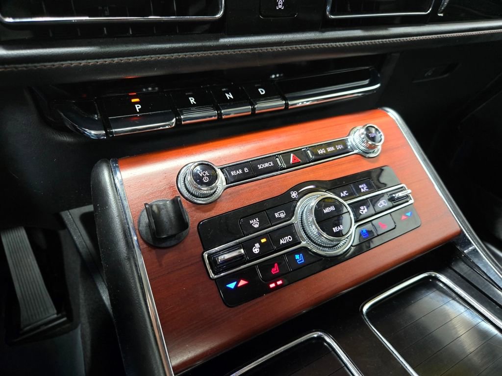 Used 2022 Lincoln Aviator Reserve w/ Equipment Group 201A image 29