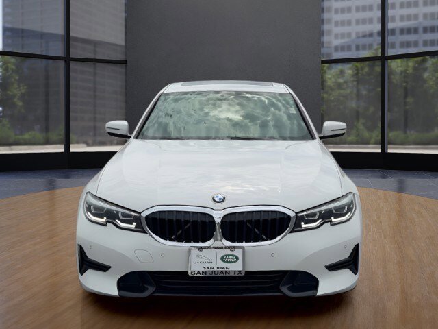 Used 2021 BMW 330i Sedan w/ Driving Assistance Package RWD image 2